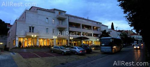Ivka Hotel 4